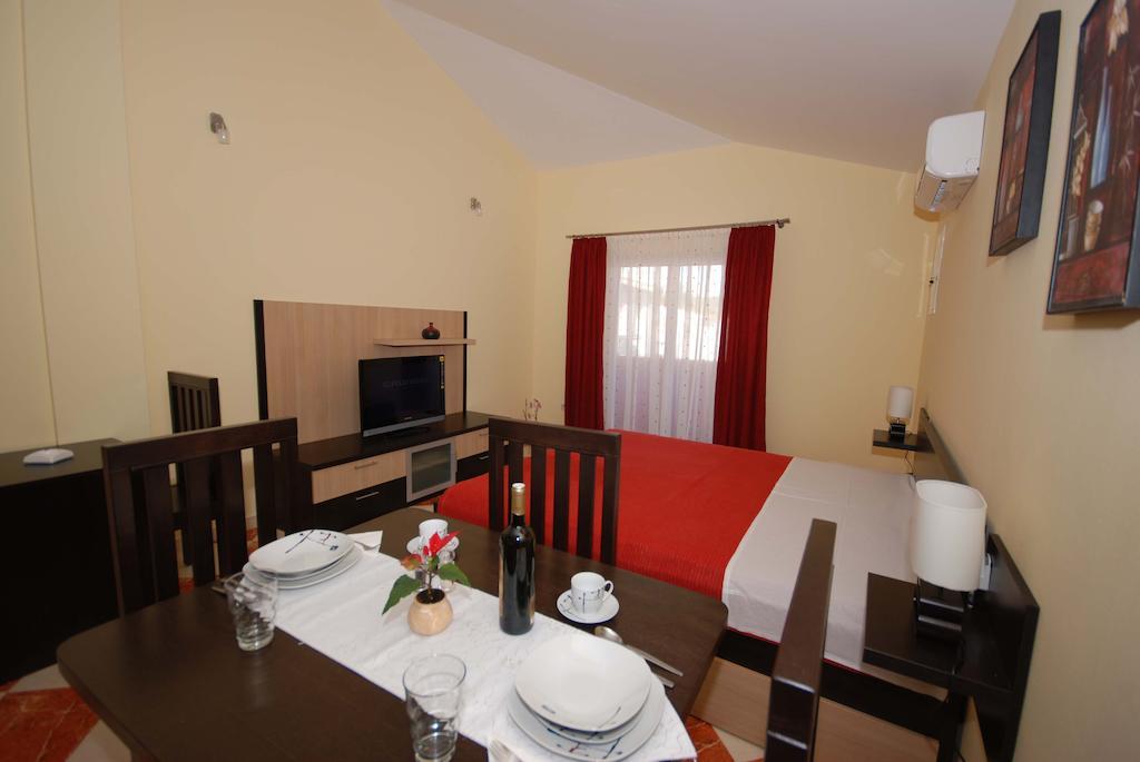 Apartments Stepic Trogir Phòng bức ảnh