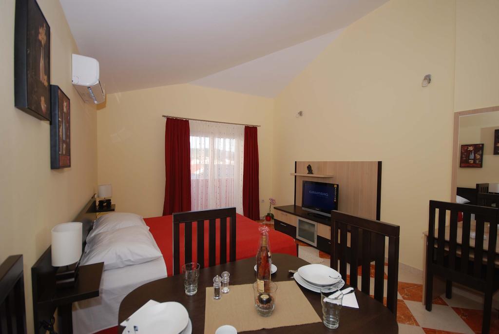 Apartments Stepic Trogir Ngoại thất bức ảnh
